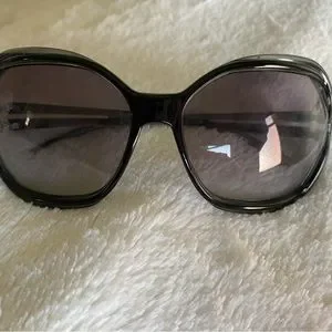 Valentino Sunglasses shiny black smoke frame with gray gradient lens Valentino | Accessories | Valentino Sunglasses Shiny Black  main image 4